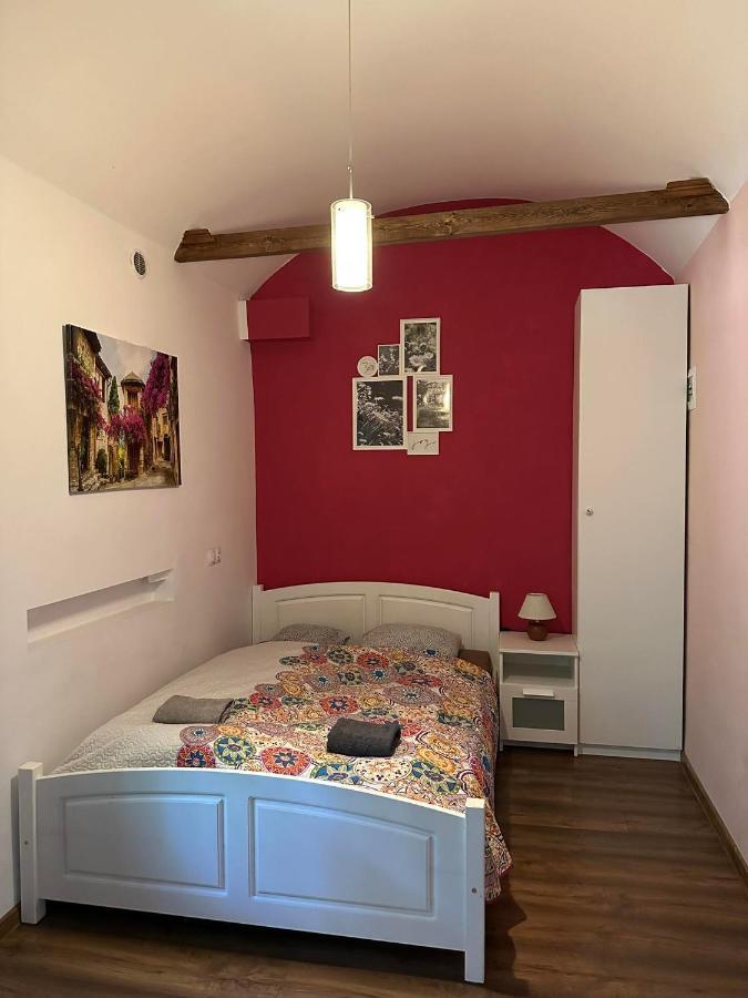 City Centre Apartment Wielopole Krasków Eksteriør bilde